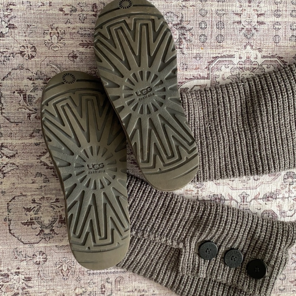 Knit Uggs - Picture 2 of 3